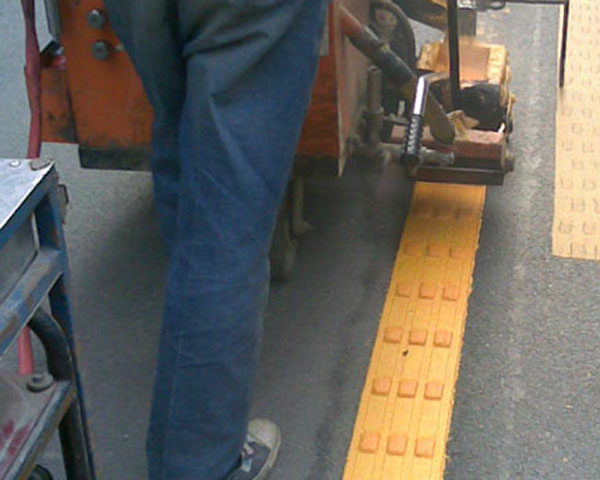 道路標(biāo)線