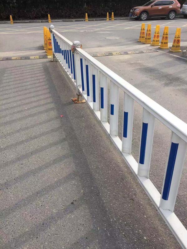 分道欄桿